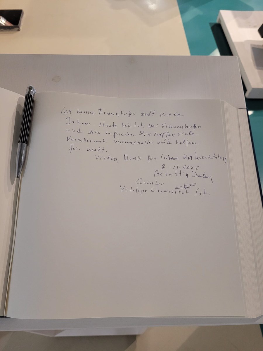 oguzbayat's tweet photo. Yeditepe Üniversitesi Başkanımız  Bedrettin Dalan ile birlikte Almanya’daki Al Future programına katıldık. Fraunhofer Enstitüsü- IIB ile Yeditepe Üniversitesi arasında stratejik işbirliği anlaşmasını Stuttgart Future Laboratuvarı’nda imzaladık🇹🇷
@UABakanligi @erolozvar @Tubitak https://t.co/VohoxNRkZT