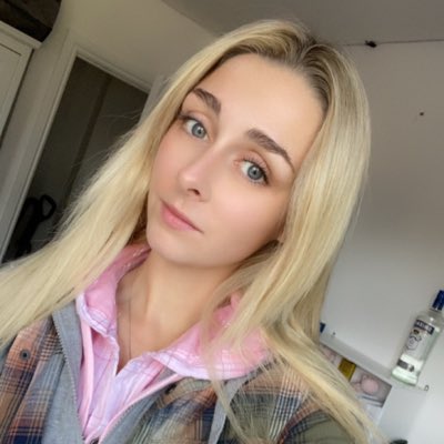 ZoeCarter22's tweet photo. #NewProfilePic https://t.co/iU46EgYglZ