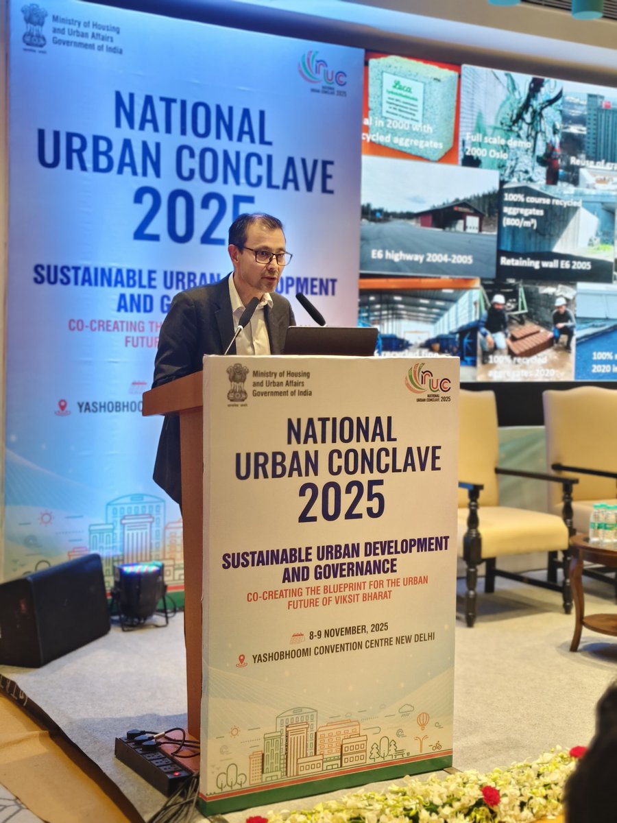 SwachhBharatGov's tweet photo. The session focussed on National and Global Policy Perspective, Implementation Approach & Best Practices, Standards setting and Research Advancements enhancing Utilization of C&D waste, The Industry Approach- Value for CDW and City Level Planning. #UrbanConclave #SwachhBharat https://t.co/iaWtwbHDfk
