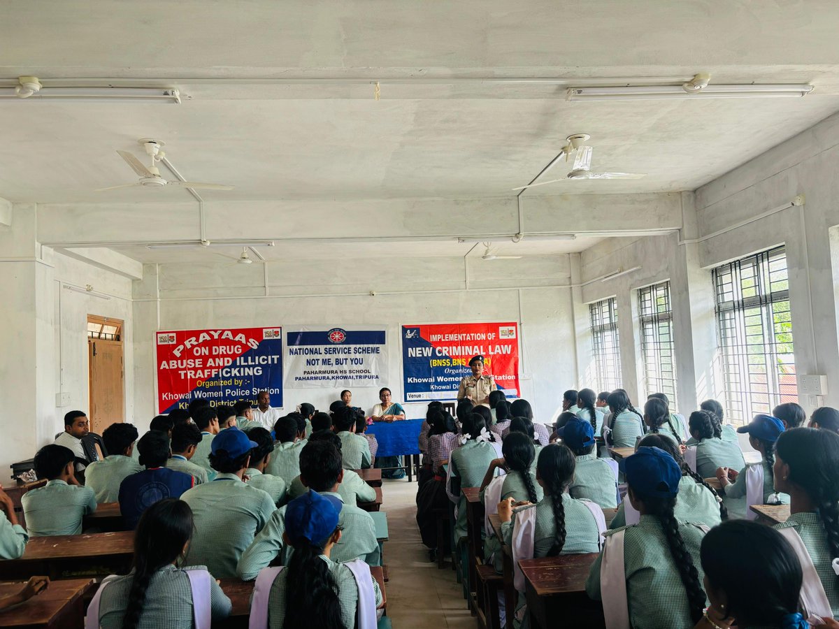 Today Khowai Women PS officers conducted a prayaas meeting from 1300 hrs to 1400hrs at Paharmura High school and discussed  cyber crime, the New Criminal Laws,Digital arrest, and bad effect of Drugs.
<a href="/tripura_cmo/">CMO Tripura</a> 
<a href="/Tripura_Police/">Tripura Police</a>