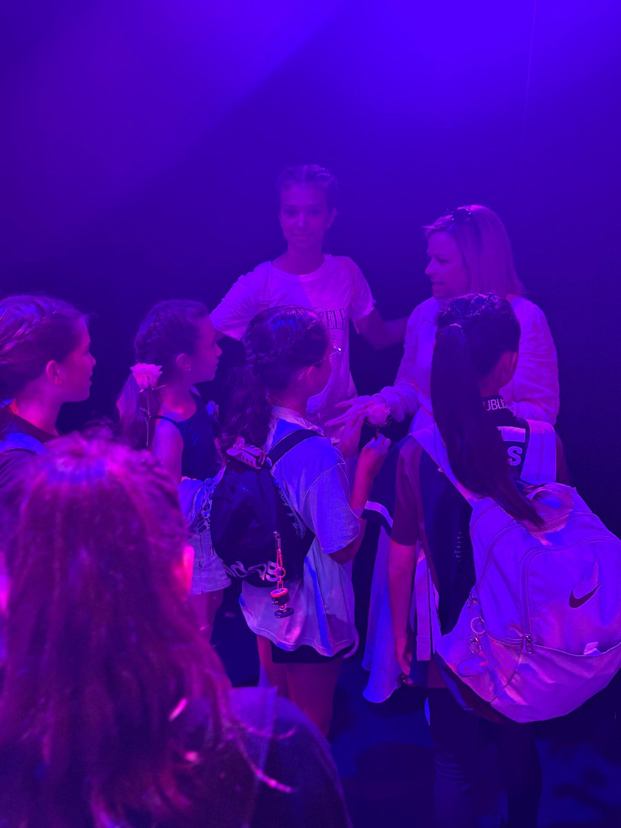 Carly Harding tweet media