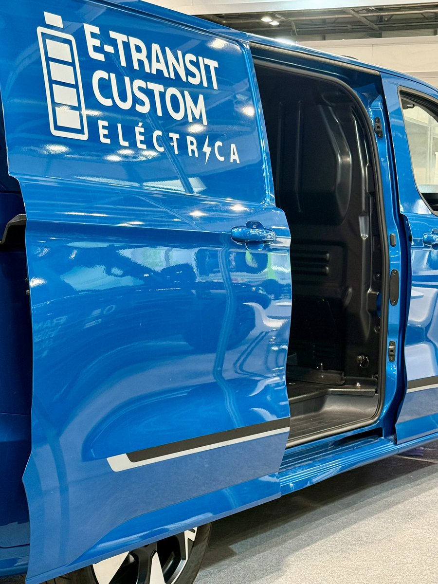 🚚 <a href="/FordSpain/">Ford España</a> en #EXPOSAGRIS.

La marca presenta su gama de vehículos y soluciones profesionales diseñadas para el sector agrícola y ganadero, ofreciendo potencia, eficiencia y tecnología para optimizar el trabajo diario en el campo. 💪🌾

📍 Stand 4D10 | <a href="/IFEMA/">IFEMA MADRID</a> MADRID