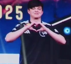 mch_AGG's tweet photo. ESSE FALCONS VIROU FREGUES AMIGO...

É PANTERA NA GRANDE FINAL 

ZYWOO PODE ESPERAR SUA HORA VAI CHEGAR https://t.co/nxRttVP70J