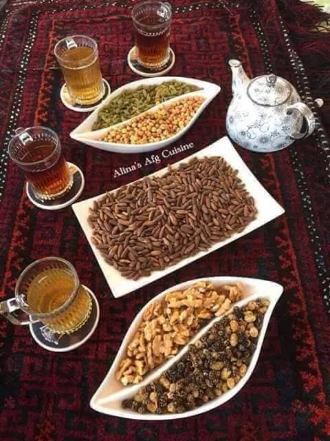 ژونـد ته انسانیت ډالۍ ڪړﺉ 
نه ڪرڪه او غـرور.!😘♥️
*ـــــــــــــــــــــــــــــــــــــ*

~*ماښام موپخیر..!!*~
🌺🍁🍂

💫مصعب الغزنوي 💫
