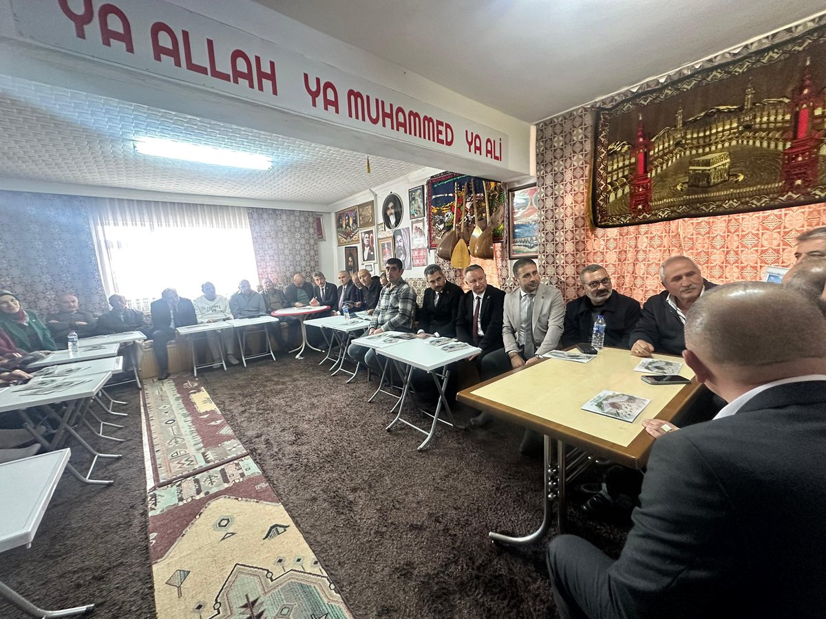 Genel Başkanımız Sayın Devlet Bahçeli’nin talimatlarıyla başlattığımız “Hayırlı Günler Komşum, Derdin Derdimiz” sohbet programlarımızda #Ankara #Sincan’da Anadolu Cemevleri Derneği Genel Merkezi’nde Alevi Bektaşi canlarımızla bir araya geldik. 
Oğuz’un has evlatlarına bizleri