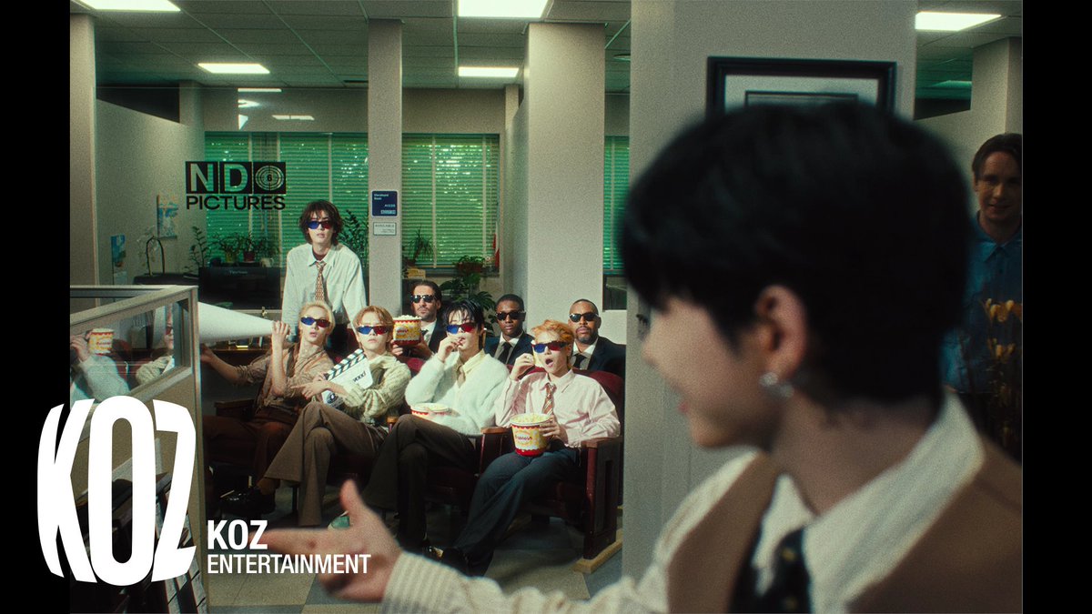 donfmin's tweet image. ACTION! 🎬 The spotlight’s on and the energy’s unreal —
BOYNEXTDOOR “Hollywood Action” MV is officially out!
Turn up the volume and live your movie.

🔗 youtu.be/yAtew9dZX_E