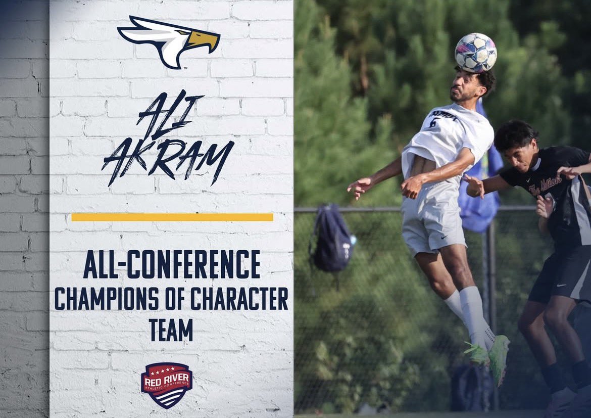 TAMUT_MSOC's tweet image. Ali Akram coming in with the Champions of character award! Congratulations!🫡