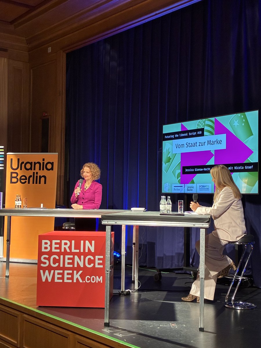Gestern fand bei uns Veranstaltung Nr. 3 im Rahmen der <a href="/BerlinSciWeek/">Berlin Science Week</a> statt: „Vom Staat zur Marke“. Eine Kooperation mit #SCRIPTSBerlin &amp; #Reclam.

Jessica Gienow-Hecht &amp; Nicola Graef sprachen u.a. über die Markenbildung eines Landes &amp; Marken in Zeiten von Kriegen &amp; Krisen.