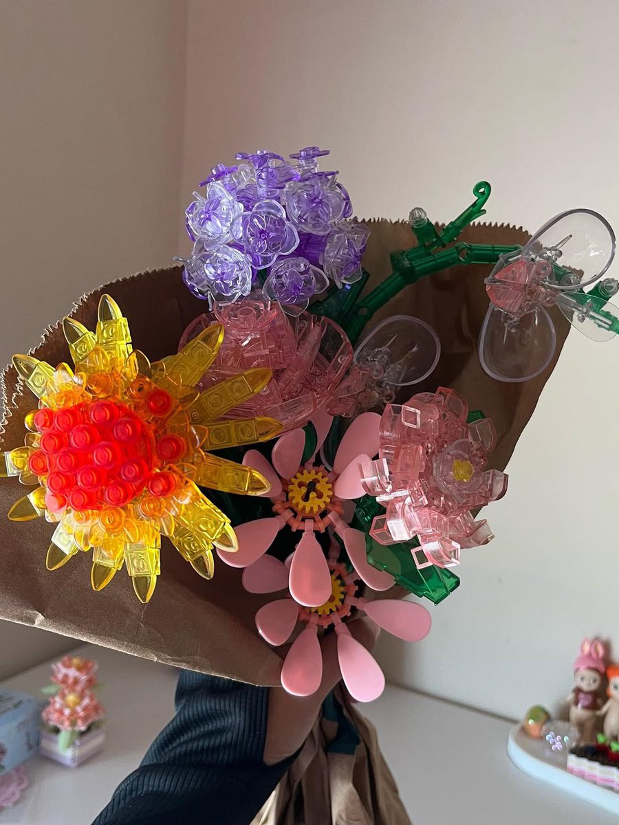 𝙖 𝙧𝙞𝙨 tweet media