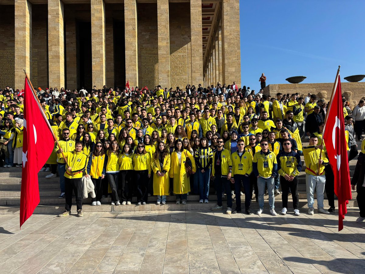 UFBAnkara's tweet photo. 1907 ÜNİFEB Ankara örgütlenmeleri olarak her yıl olduğu gibi bu yılda Atamızın huzurundaydık.
#1907ÜNİFEBAnıtkabirde https://t.co/RNjQaAcOEY