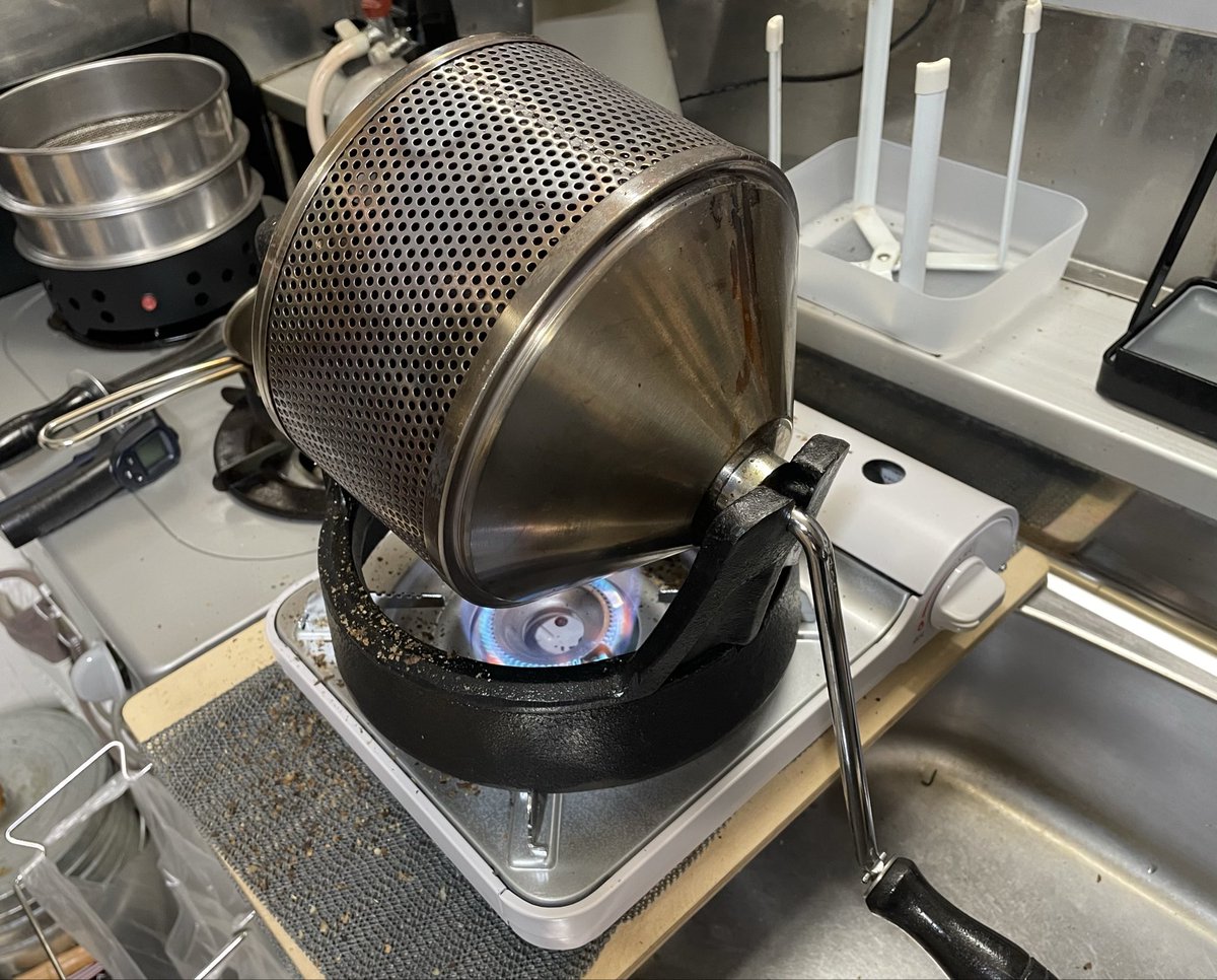 ホットコーヒーがおいしい季節になってきたのでコーヒーを焙煎しました🔥