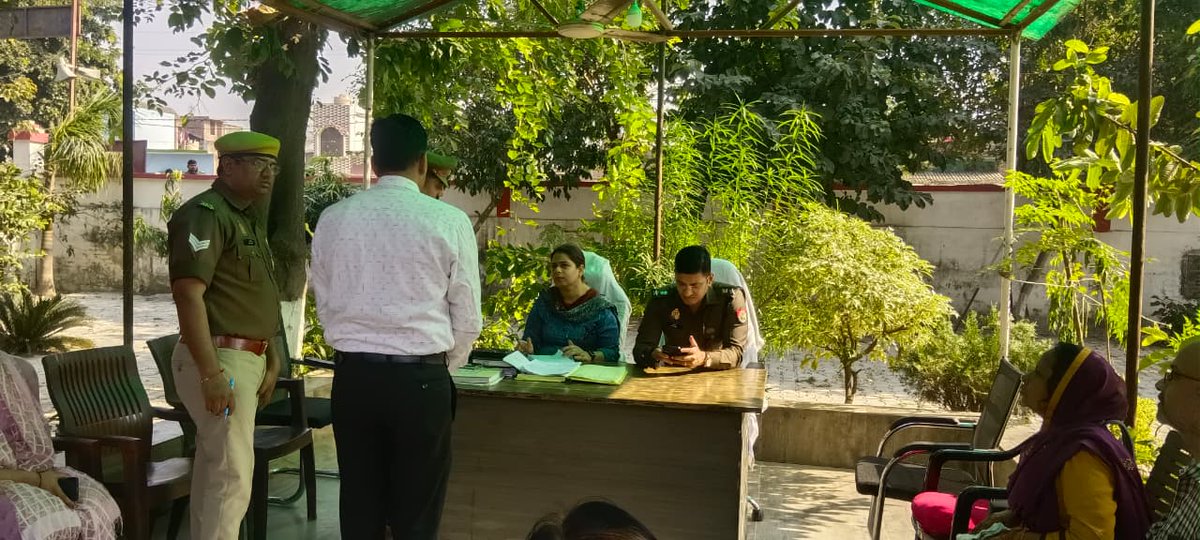 dmbijnor's tweet photo. आज 08 नवम्बर, 2025 को थाना हल्दौर में थाना समाधान दिवस के अवसर पर प्राप्त होने वाली शिकायतों का पूर्ण गुणवत्ता एवं मानक के अनुरूप निस्तारण करने हेतु सम्बन्धितों को आवश्यक दिशा-निर्देश दिये गये। https://t.co/wWwNJgjrR8