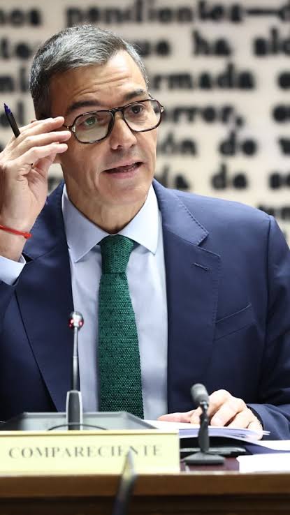 ETGafapasta's tweet image. Pero estos #rojos #zurdos o lo que sea donde compran las #gafas???

👇🏿👇🏿👇🏿🤓🤓🤓👇🏿👇🏿👇🏿