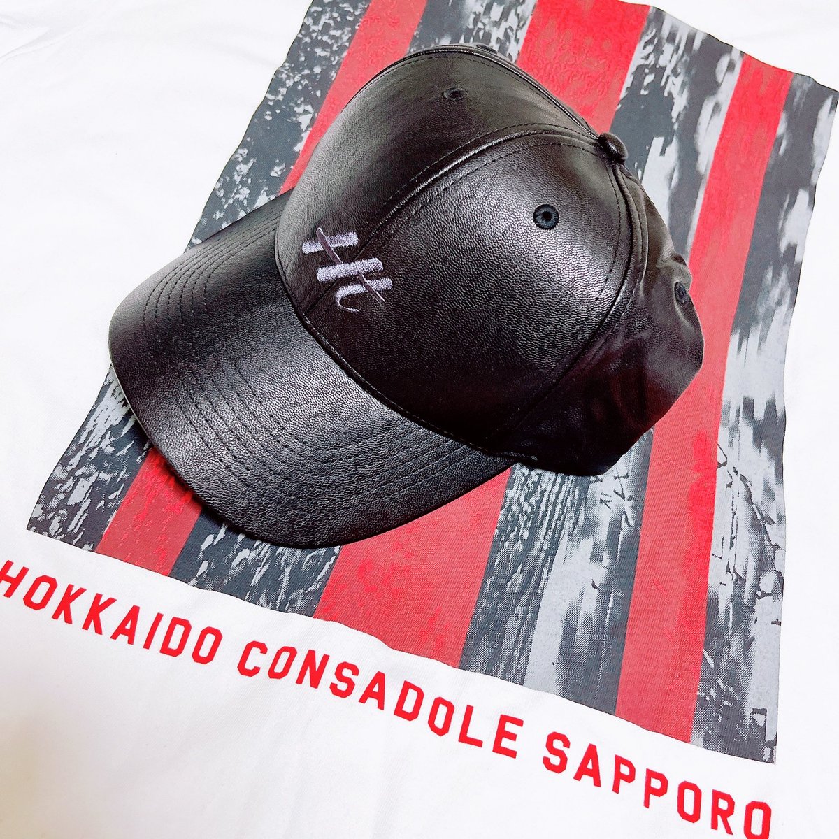 naanyaa14's tweet image. 仁騎くんモデル起用ありがとうございます🙏❤️✨の気持ちも込めて購入した宏武くんプロデュースグッズが我が家にも届きました🥳仁騎くんも着用していたフェイクレザー素材🧢めっちゃ可愛くて最高⭐️❣️友達とお揃いで被るの楽しみ💚❤️🧡

 #consadole #田中宏武  #Ht ✨