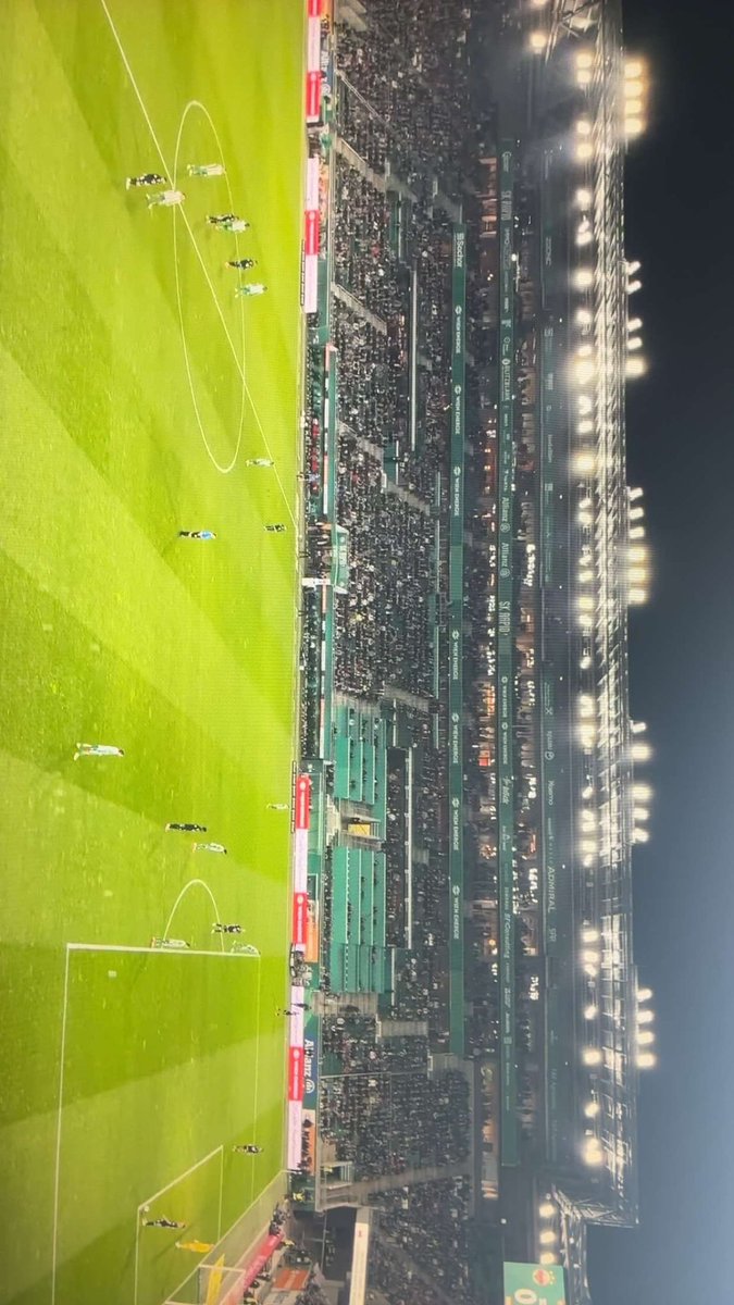 Sollte das wirklich die Idee beim „Anlaufen“ sein, bitte stellt mich als Trainer ein.🤣

40m Loch einfach