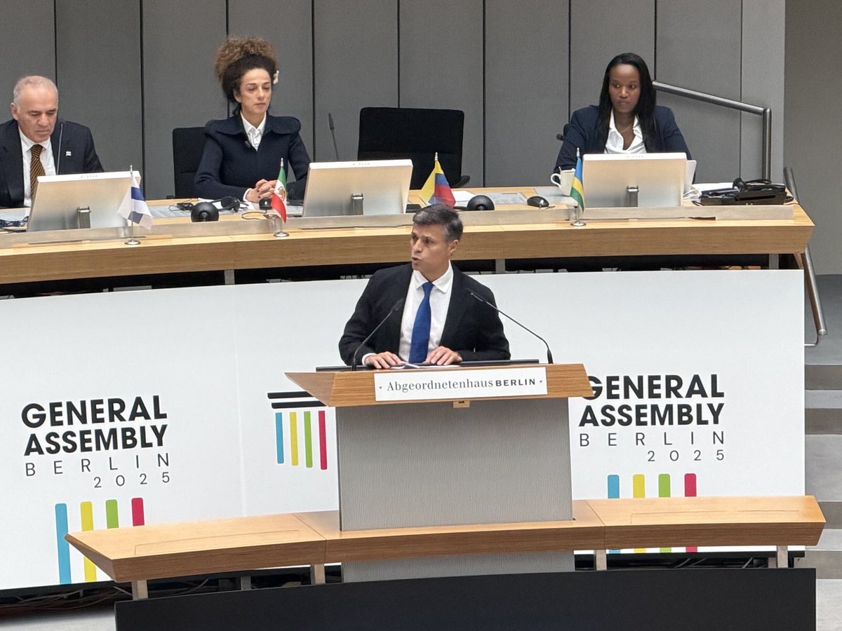 Aquí estamos, en Berlín en la sesión inaugural de la asamblea del World Liberty Congress.