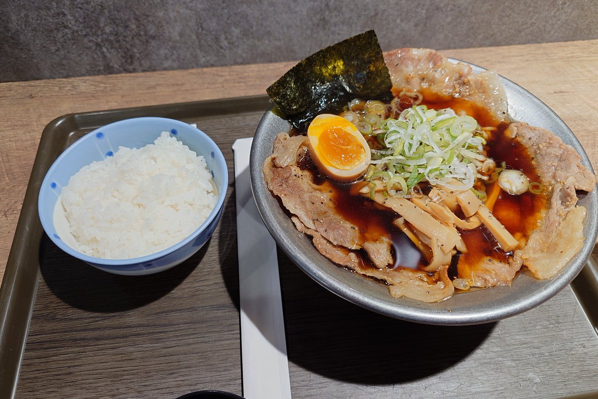 tomox_c's tweet image. 有磯海SA下りで晩御飯。ariso29ブラックラーメン