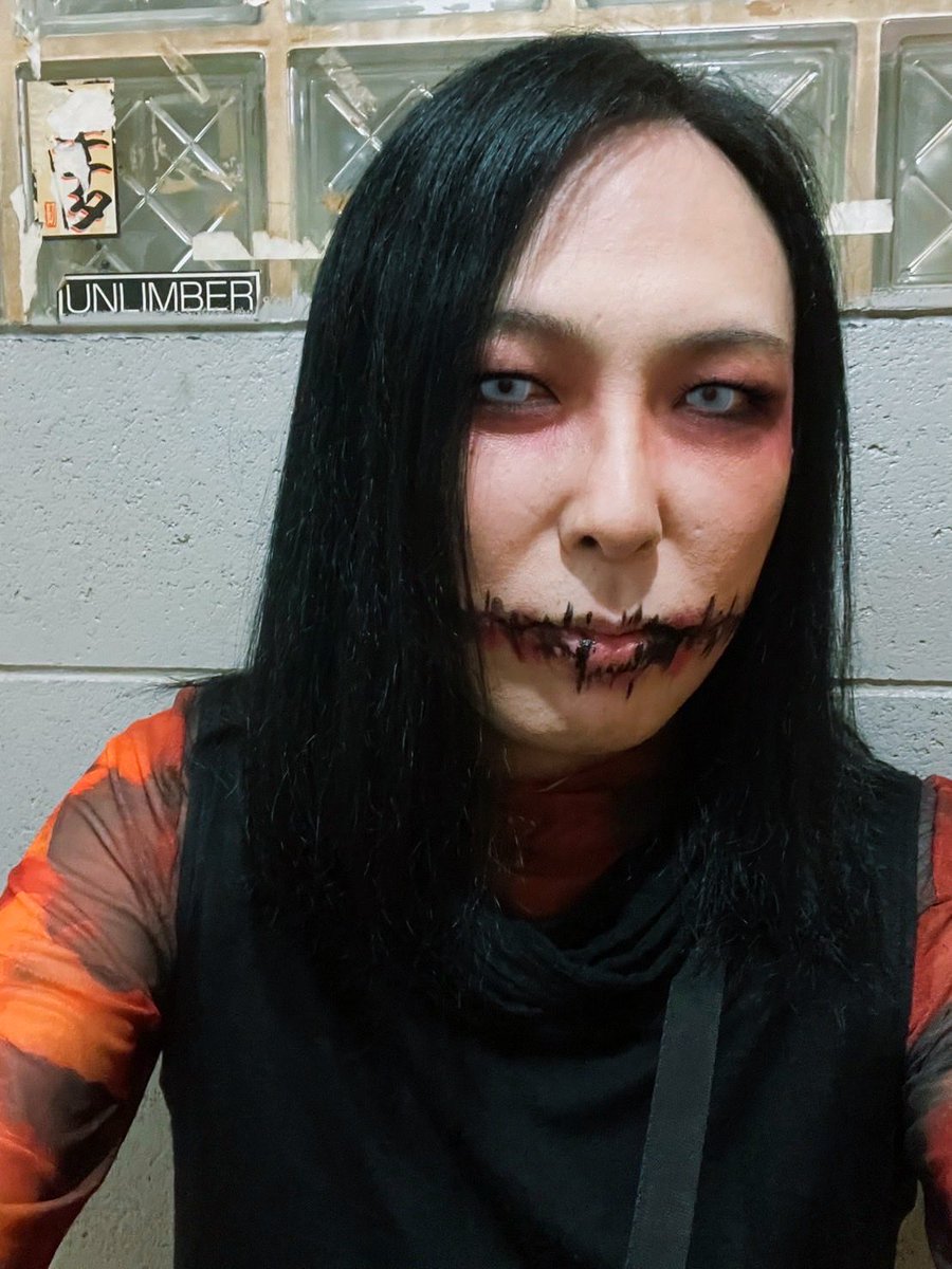 常連の皆様から
16日観に行きます！

って連絡をたくさんいただいてメンタルが回復しました、ありがとうw

初めての人も迷ってる人も、勇気を出して
まずはDMくださらないかしら？

あたくし、怖くないよ