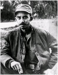 Con estas palabras de #FidelPorSiempre, recordamos en #HolguínSí el natalicio de Manuel Piti Fajardo.
“Siempre será recordado como lo que fue: médico, maestro y soldado, un revolucionario consecuente con su profesión y sus ideas políticas.”
#CubaViveEnSuHistoria. <a href="/IzquierdaUnid15/">Izquierda Latina 💪</a>