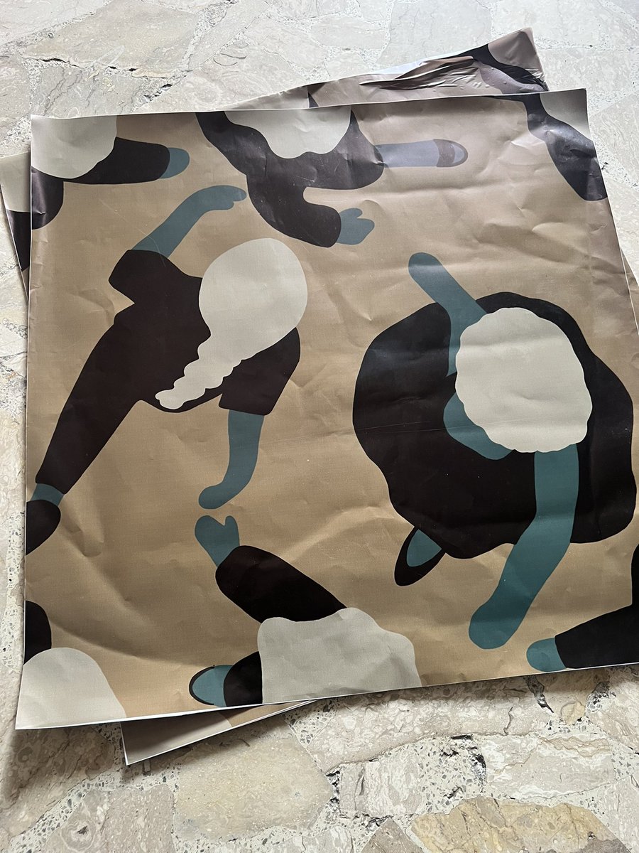 uzoart's tweet image. I wanted to change the ugly ceiling in the gallery to a seamless pattern. The pattern that was given and what was sent to me

The annoying part is these people were recommended and I asked them to send a sample first. Instead, they went into full production, tried to tell me its…