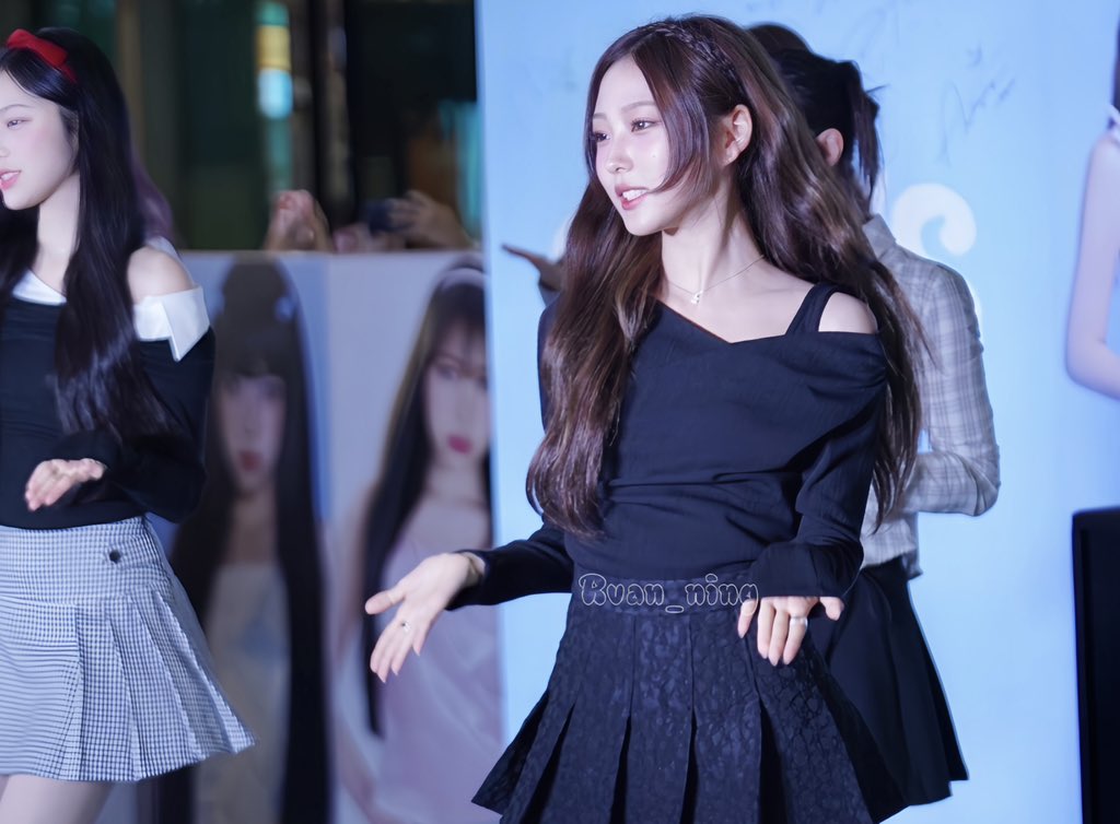 Stella공주님👸
251106 广̲州̲痛̲楼̲
#스텔라 #STELLA #Hearts2Hearts #하츠투하츠