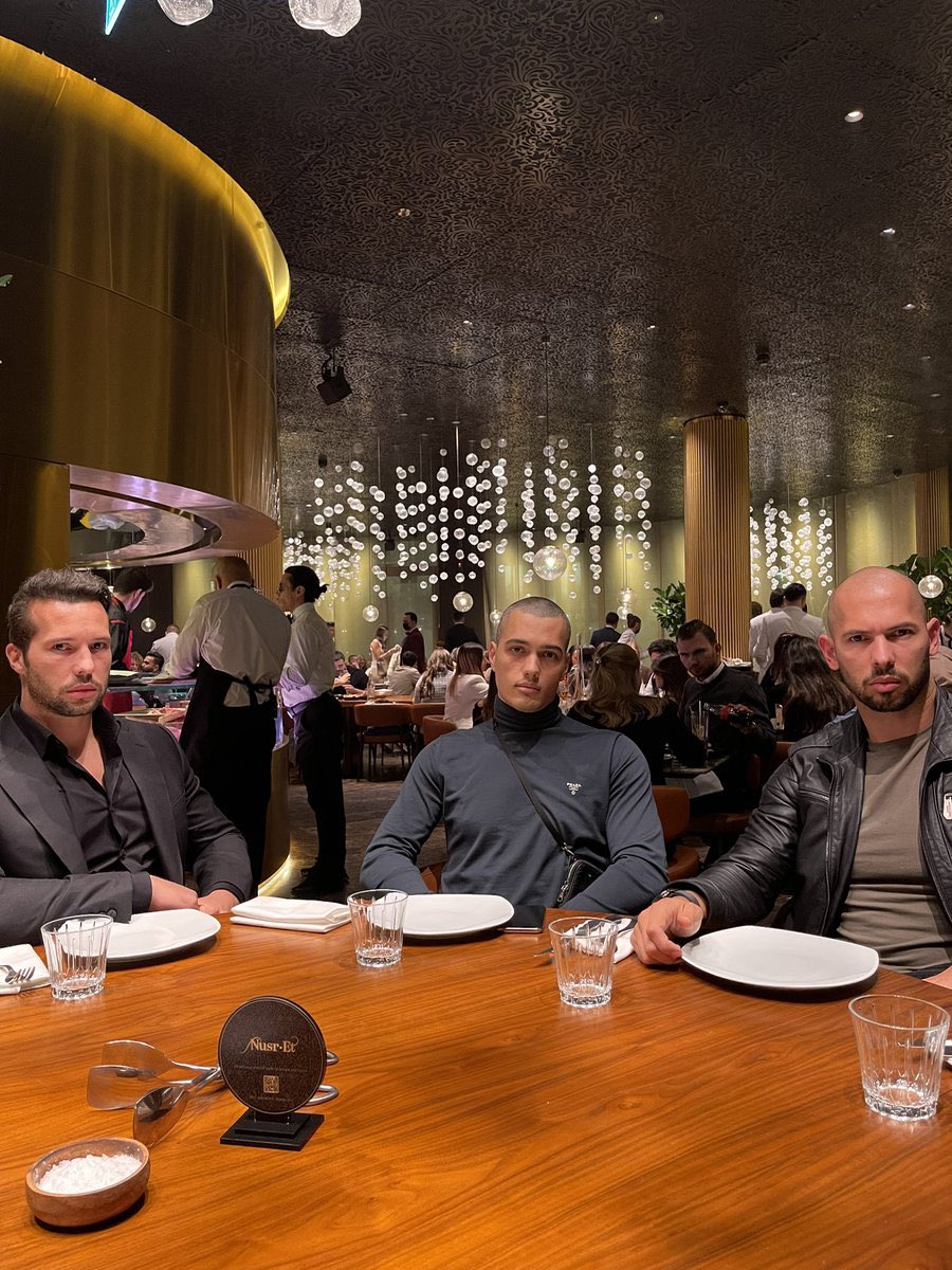 topgsplatform's tweet image. Three billionaires staring at the fourth one…