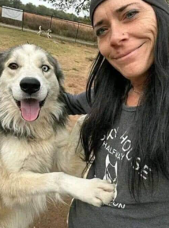 BestinDogs's tweet image. 48 hours ago he was supposed to be euthanized 🥺

FB saved his life. If I hadn&apos;t seen the FB post the shelter worker made with the words &quot;on euth today&quot; then he and I wouldn&apos;t be smiling right now.