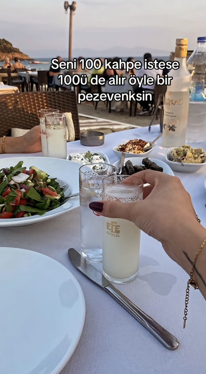 ÖZGE (@ozgeppn) on Twitter photo 