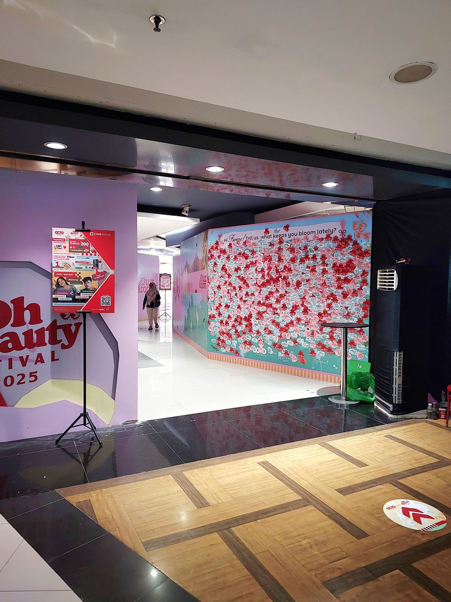 Mumpung weekend free, aku strolling around Pasaraya Blok M sekalian mampir ke Oh Beauty Festival 2025!
Ada 200 brand lebih dan FREE ENTRY, siapa yang ga kalap?? SERU BANGET!!! 😍