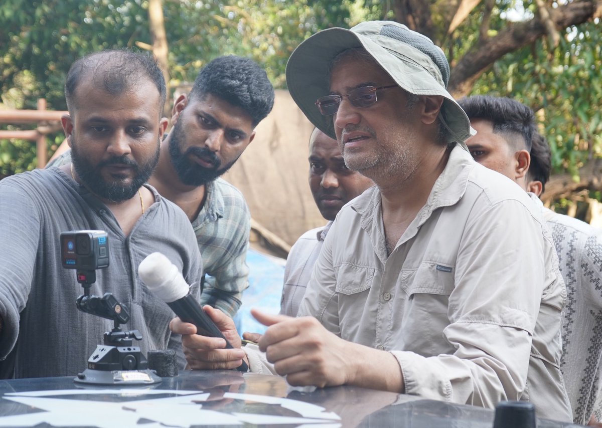 Ad Film shoot. 

Brand: VIP (Political party – RJD’s coalition partner in Bihar)
Director: Manish Gupta
Agency: R3 Media Creations P.L. 
Line Prodn. co.: Blackstone Films 
Dur: 120 secs.

@Blackstone_films