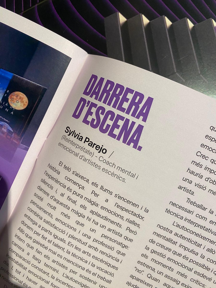 teatremusical's tweet photo. 🎭✨Ja tenim aquí la revista de la 4a edició dels Premis https://t.co/CxyxvE1Pu0

Una publicació 100% dedicada al teatre musical fet a Catalunya
Hi trobaràs:
📖 Els currículums dels nominats i del jurat
📰 Articles especialitzats sobre el nostre teatre musical
#teatremusical https://t.co/zr8HYXu7Kv