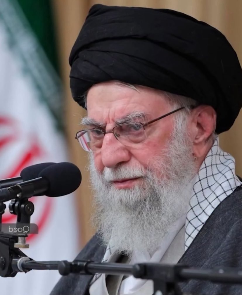 Mosolchi's tweet photo. به نجف و کربلا آب میرسونه
ولی آب خوزستان رو قطع میکنه
موشعلی خامنه‌ای حرومزاده !!!
#سقوط_دیکتاتور https://t.co/ve8z8MibuP