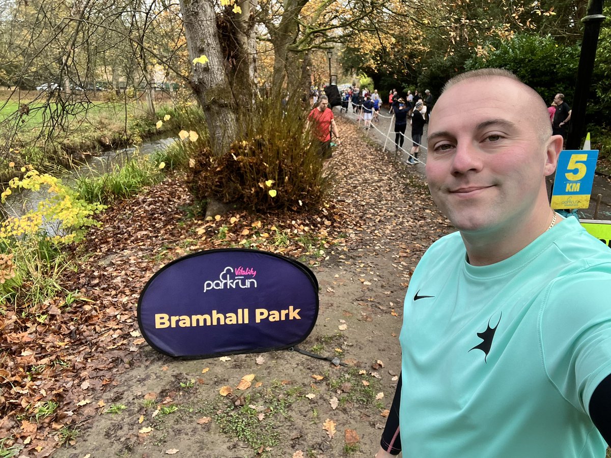 Happy parkrunday everyone! 😊 a trip to the outskirts of Manchester this morning for the Bramhall Park #parkrun. Nice undulating event this one 😅. Great to tick off another new event and keep the streak going.