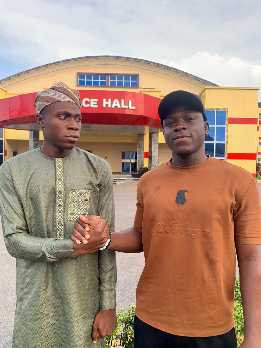 LFarouq88887's tweet image. Just attended the #Bitroot Conference Ilorin  🌍
Grateful for the exposure, insights &amp;amp; connections 🔥
One thing’s clear, Success is a game of Obsession, and your Exposure defines your level of it.

Stay obsessed.  Keep building. 💪🏽
#Web3ToAfrica #BitrootConference #PhantomOpined