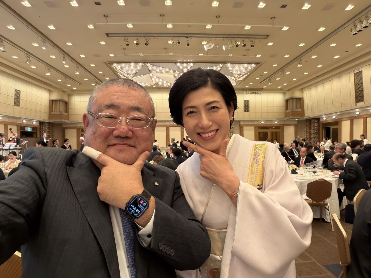 fuk89314's tweet image. 神谷まさゆき先生と本田あきこ先生と
山本前会長の祝賀会でパチリ
#神谷まさゆき
#本田あきこ