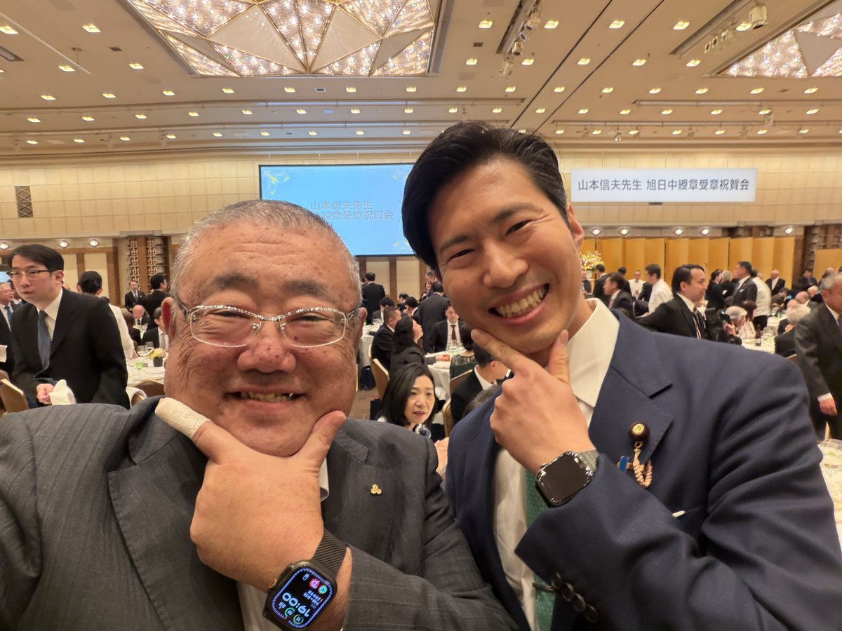 fuk89314's tweet image. 神谷まさゆき先生と本田あきこ先生と
山本前会長の祝賀会でパチリ
#神谷まさゆき
#本田あきこ