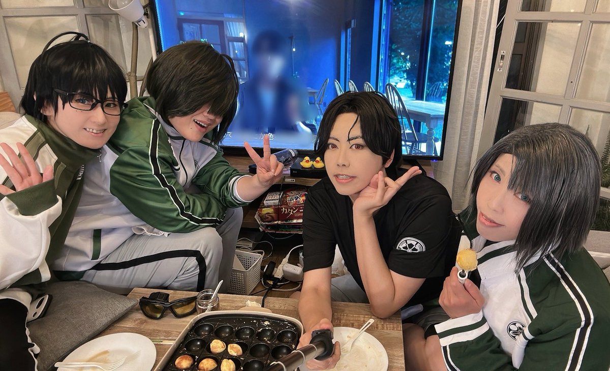 manamuthuki's tweet image. 江でタコパしてきたよー😋
のんびりだらだらしてた😆
そして……腹はぱんぱんです…
次は戦闘服もやりたいな！