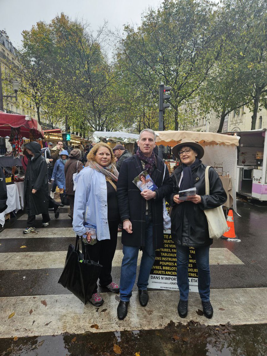 Avec <a href="/geoffroyboulard/">Geoffroy Boulard</a>, à la rencontre des habitants du 8e et du 17e au marché des Batignolles avec les équipes rassemblées autour de <a href="/datirachida/">Rachida Dati ن</a> de tous ceux qui veulent enfin l’alternance à Paris et défendre un projet pour TOUS les Parisiens.