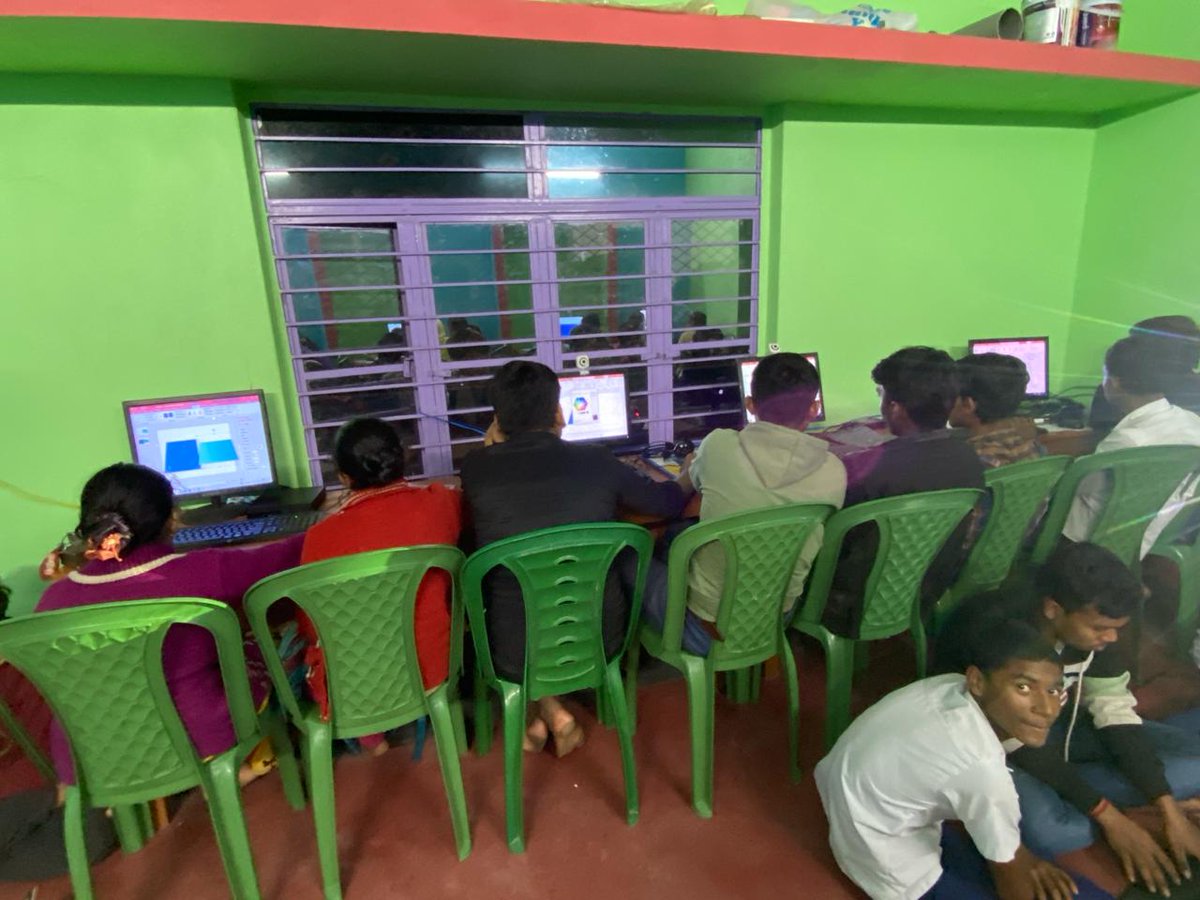 Refurbished computers are transforming lives. They’re a gateway to digital literacy for millions of underserved students. Apna PC is cutting down on e-waste and empowering the next generation. 

Visit: apnipathshala.org
#Ewaste #DigitalLiteracy #Sustainability