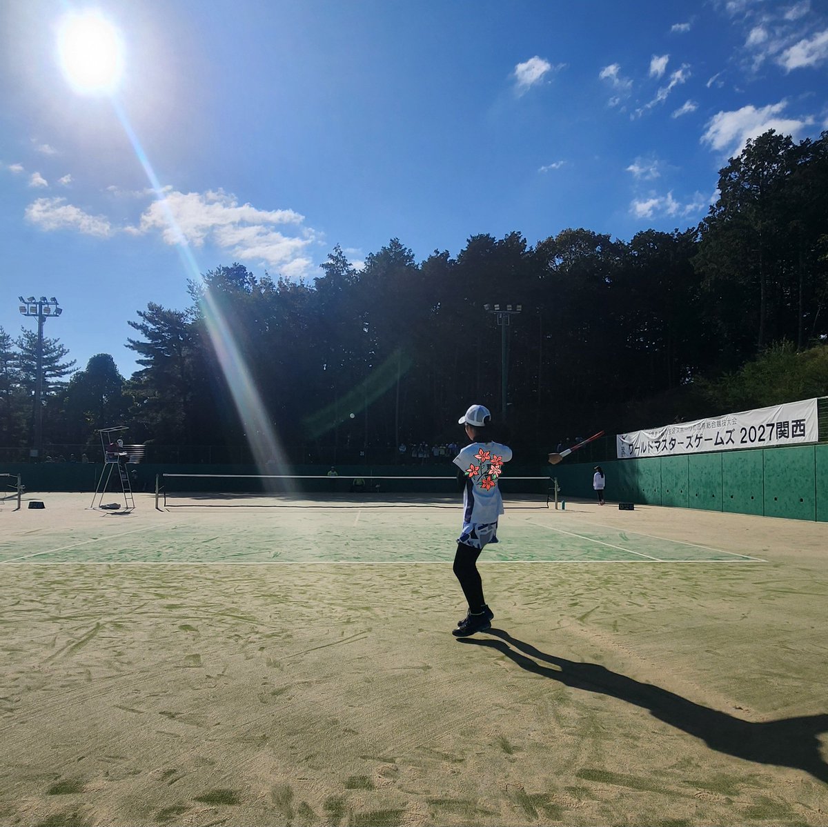 mori0302's tweet photo. 小学生西日本大会で福知山に行ってきました！
秋深まるなか、朝夕は肌寒かったですが、日中はよく晴れてテニス日和でした。
今回は選手1名が出場！
攻めの姿勢で試合を楽しむ姿を見れてよかったです！
今年もこうやって大きな大会に連れてきてもらえたことに感謝🙏
#ソフトテニス https://t.co/d4R4YpkSAT