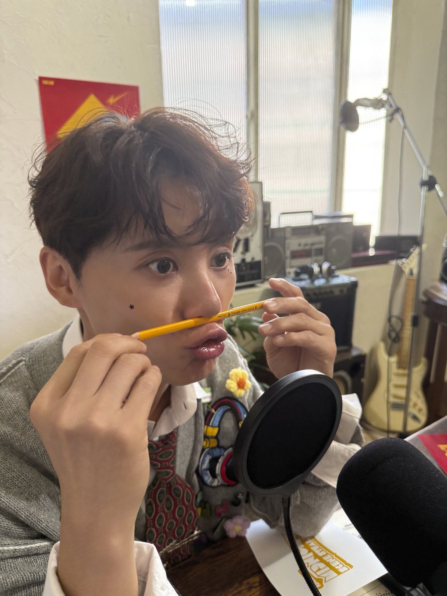 이 머리 뽂은 장꾸디제이 뭐지? ㅠㅠ 귀척쩔어!!ㅡㅡ