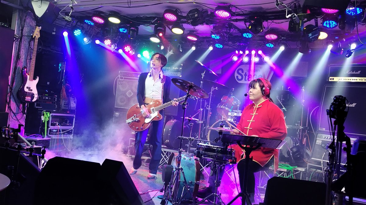 MoonChome240's tweet photo. 松戸ライブに来ています...🎸🥁
Den-Lock始まりました！
#DenLock https://t.co/o6m3riOfRf