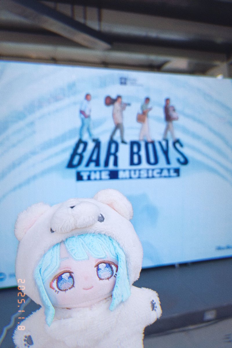 ra_bits_daisuki's tweet photo. I went to #BarBoysTheMusical today! I'm so glad that I got to watch their new staging.

Mind-blowing is an understatement! Seeing it back on its first run in PMCS is already amazing, but seeing it in a BIGGER, WIDER stage was just another level! 🥹 DASURB!!

I LOVE YOU BAR BOYS! https://t.co/eRkrDt913B