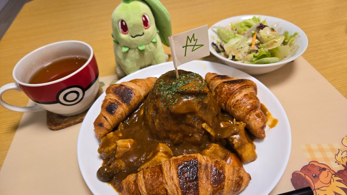 aimia492's tweet image. クロワッサンカレー🥐🍛