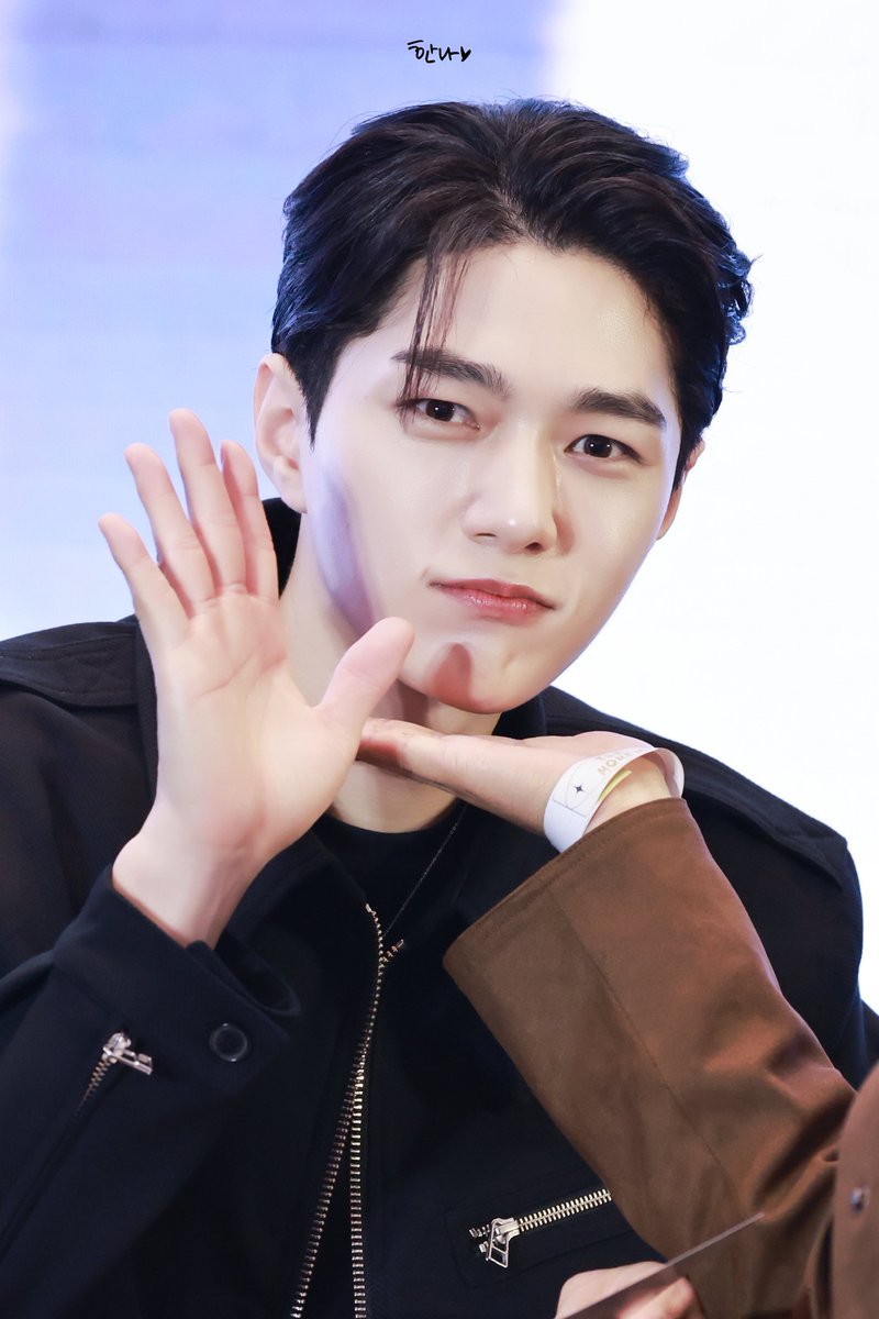 251108 상하이 팬미팅

어쩌겠어 이렇게 귀여운데

#인피니트 #INFINITE
#김명수 #L #엘 #KIMMYUNGSOO