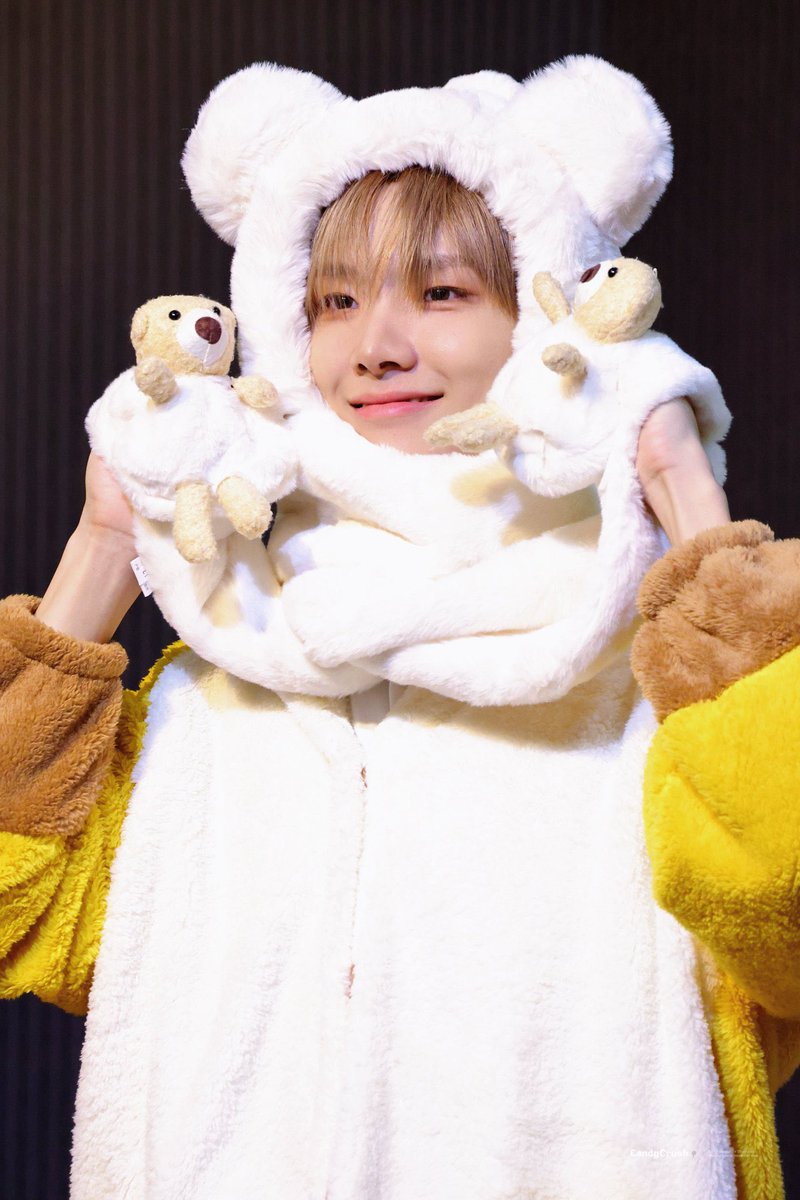 𝐳𝐢𝐩 tweet media