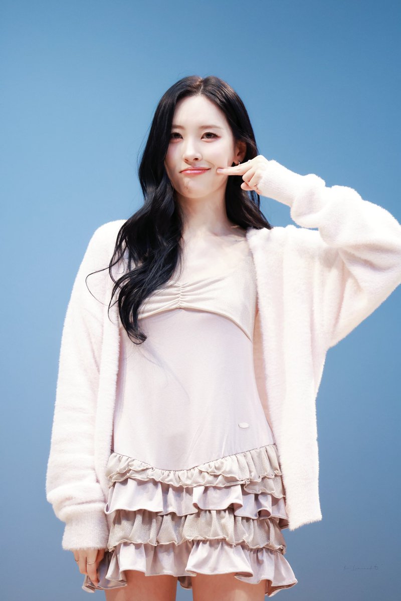lemonade0210's tweet photo. 251108 mini fm
귀염뽀짝 이선미
#SUNMI #선미 #CHNICAL https://t.co/JM6N6bD6QJ