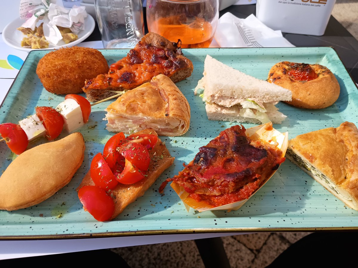 Mia sorella "vieni che ti offro l'aperitivo"
Una cosa leggera 
#senzaglutine #glutenfree