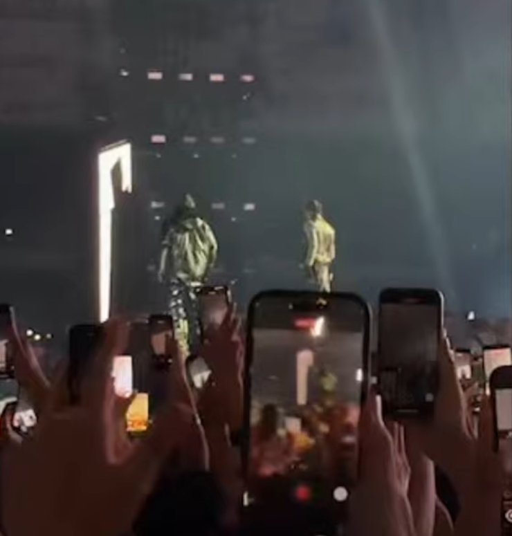 GoodAssSubX's tweet image. TRAVIS SCOTT JUST BROUGHT OUT YE IN JAPAN

YE IS BACK