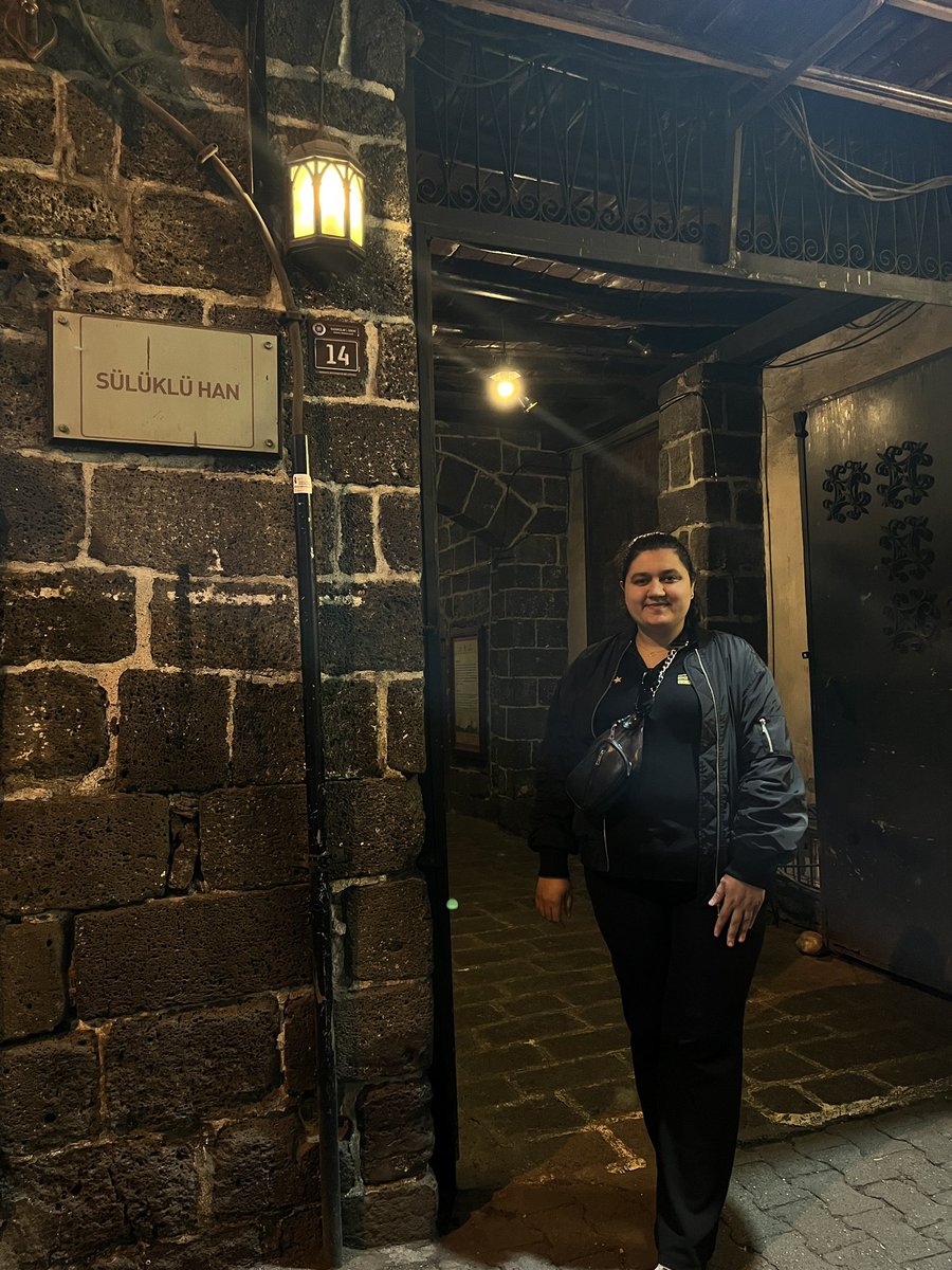 Hatıran hala Sur’un taşlarında 
Sülüklühan’ın duvarlarında yaşıyor…
Adını yaşattığımız gibi hatıralarını da daima yaşatacağız…
Ruhu şad olsun şehidimizin